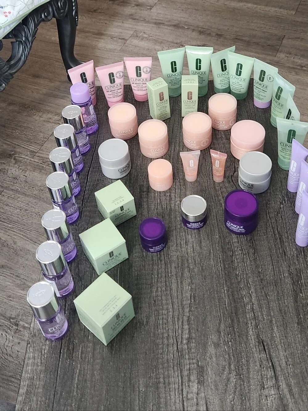 Clinique Deluxe Huge Set 40x Multi-Product Skincare Set -Travel Bundle!
